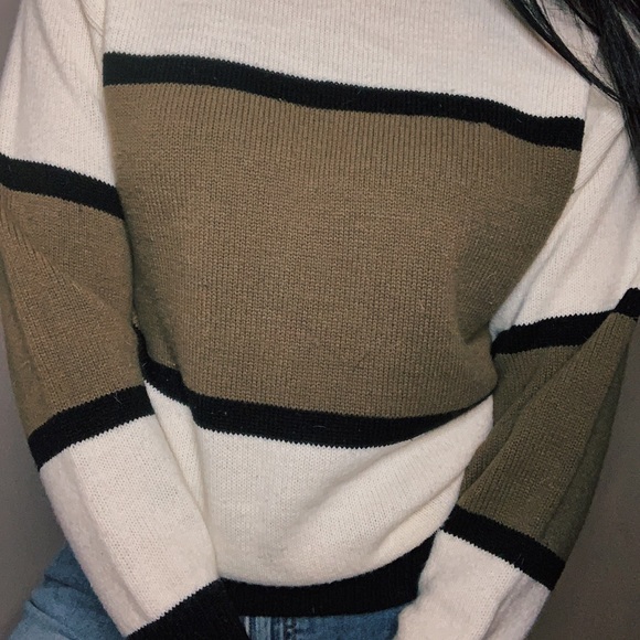 1980’s Sweater - Picture 2 of 4
